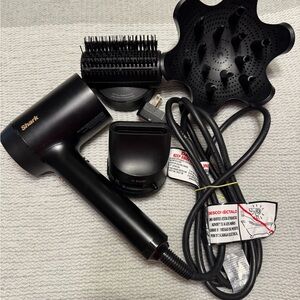 Shark Black Hair Dryer with Attachments